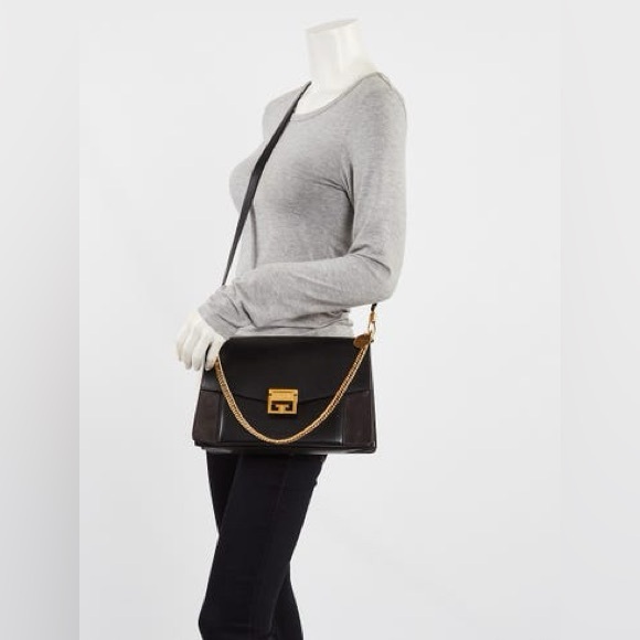 GIVENCHY GV3 Medium Black Smooth Leather & Suede
Shoulder Bag - Picture 2 of 16